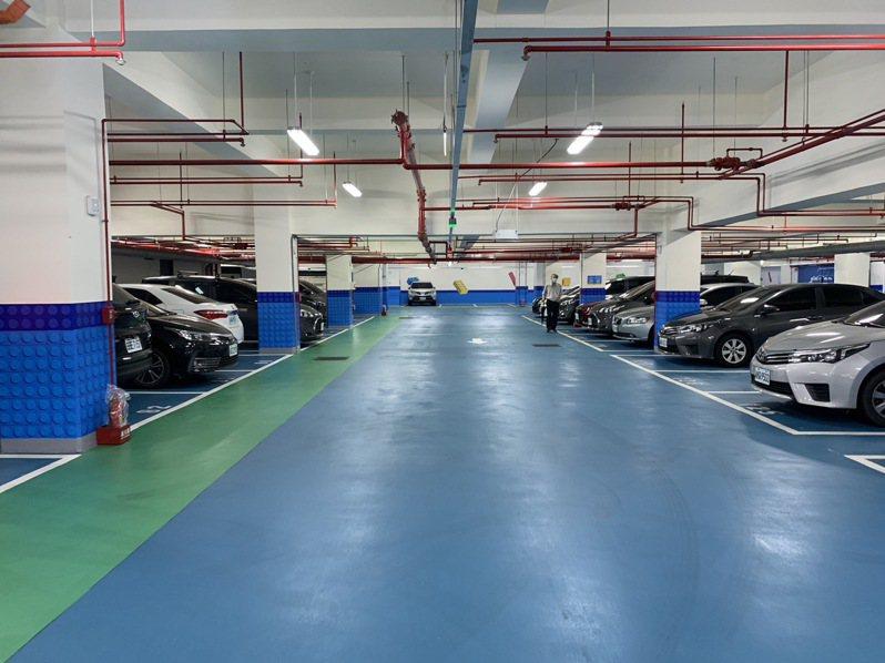 Underground Parking Lot at Taoyuan Zhongli Elementary School